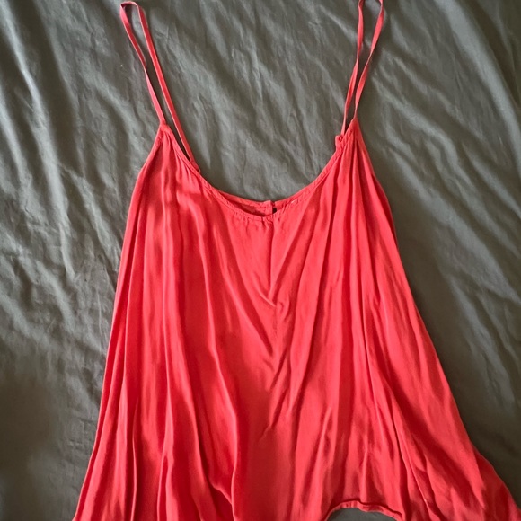 XL Old Navy Cami with unique open back detail & adjustable straps. - Picture 3 of 5